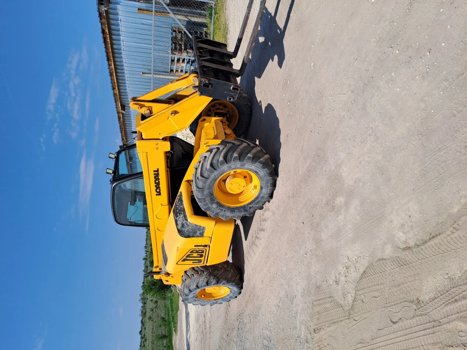 Телескопични товарачи JCB 530-70