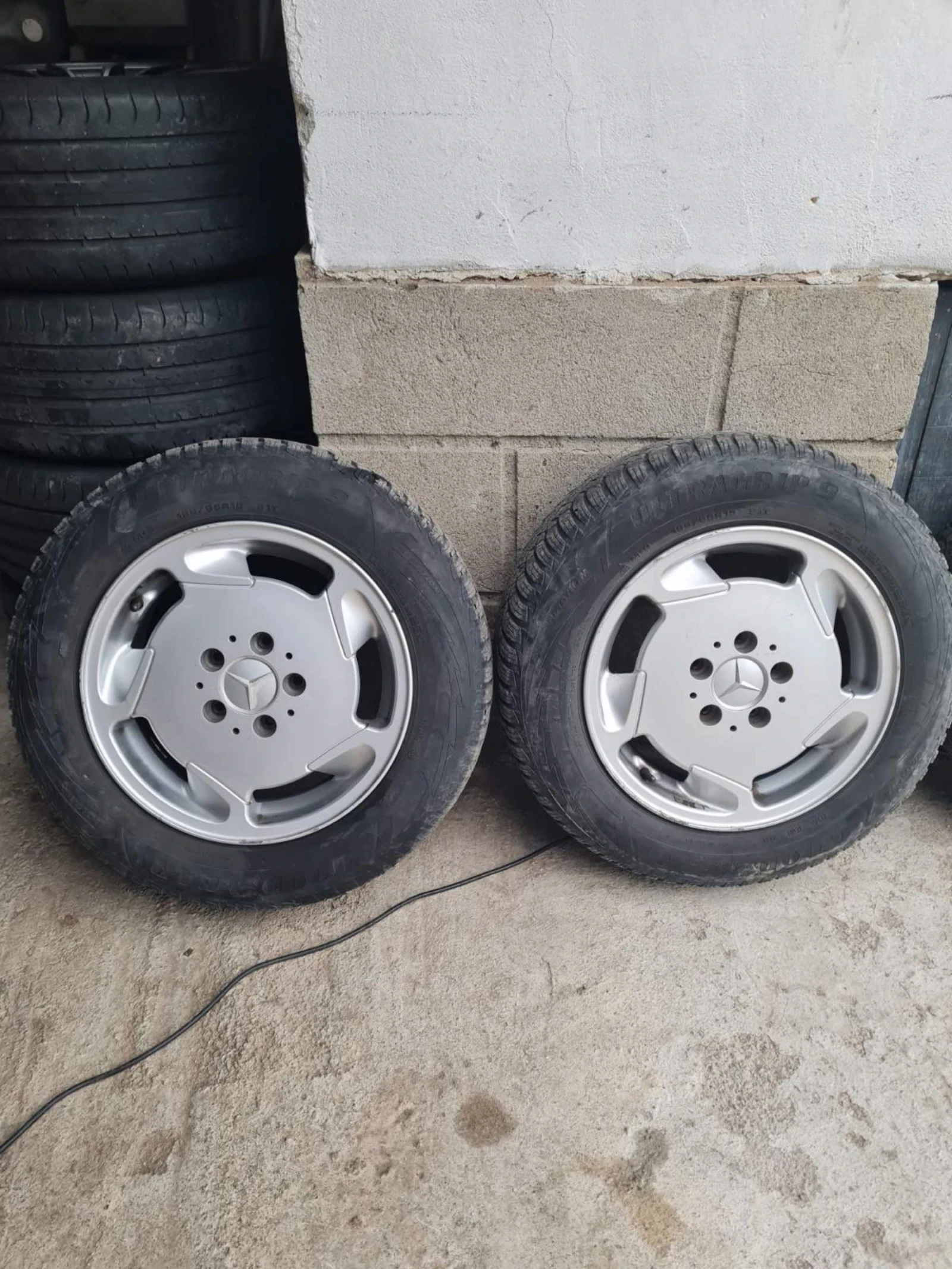 Гуми с джанти Goodyear 195/65R15, снимка 2 - Гуми и джанти - 53905470