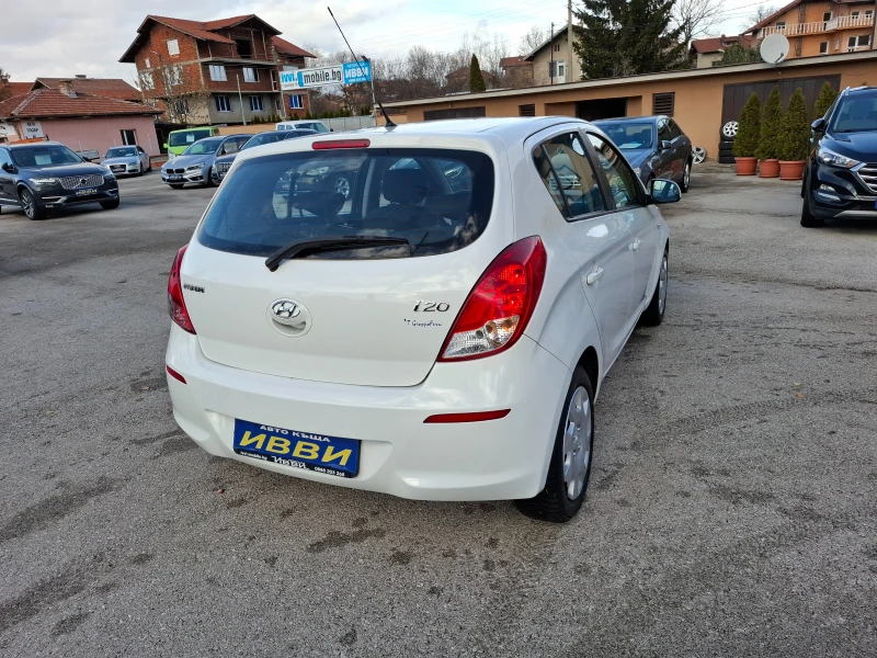 Hyundai I20 FACELIFT, снимка 4 - Автомобили и джипове - 42376313