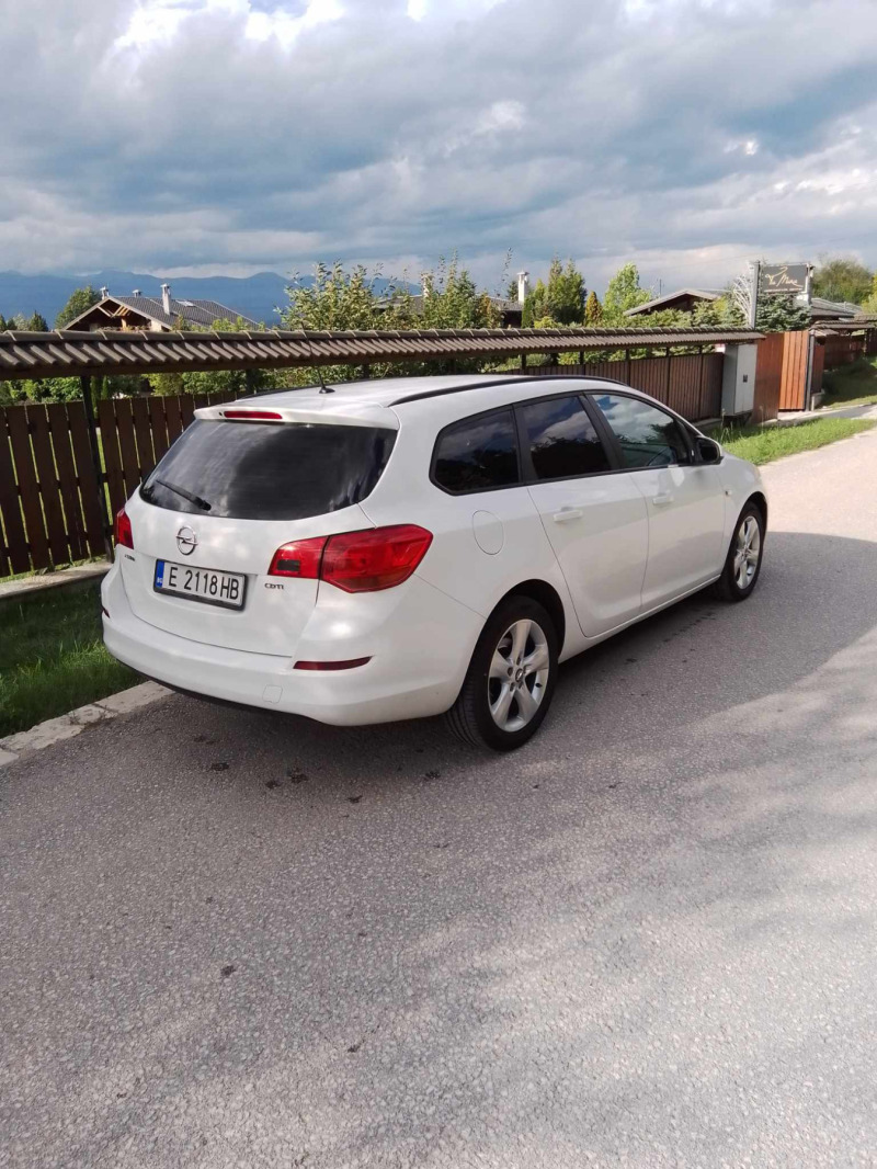 Opel Astra 1.7cdti, снимка 4 - Автомобили и джипове - 45734200