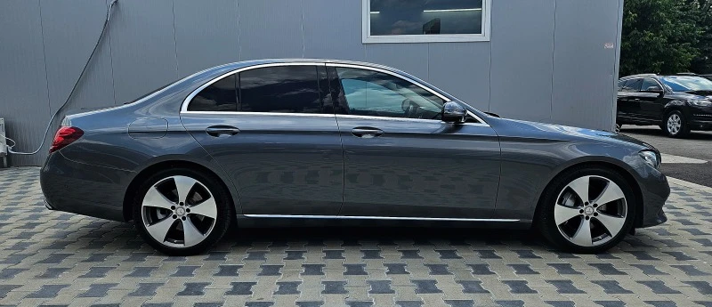 Mercedes-Benz E 350 ! DIGITAL/ПОДГРЕВ/DISTRON/360КАМЕРА/LANE ASSYST/BU, снимка 4 - Автомобили и джипове - 46559481