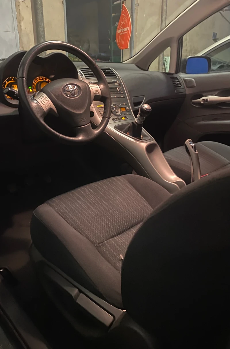 Toyota Auris, снимка 5 - Автомобили и джипове - 47296955