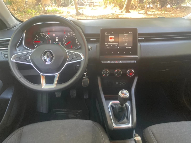 Renault Clio 1.5 dci 33000км, снимка 9 - Автомобили и джипове - 47315805