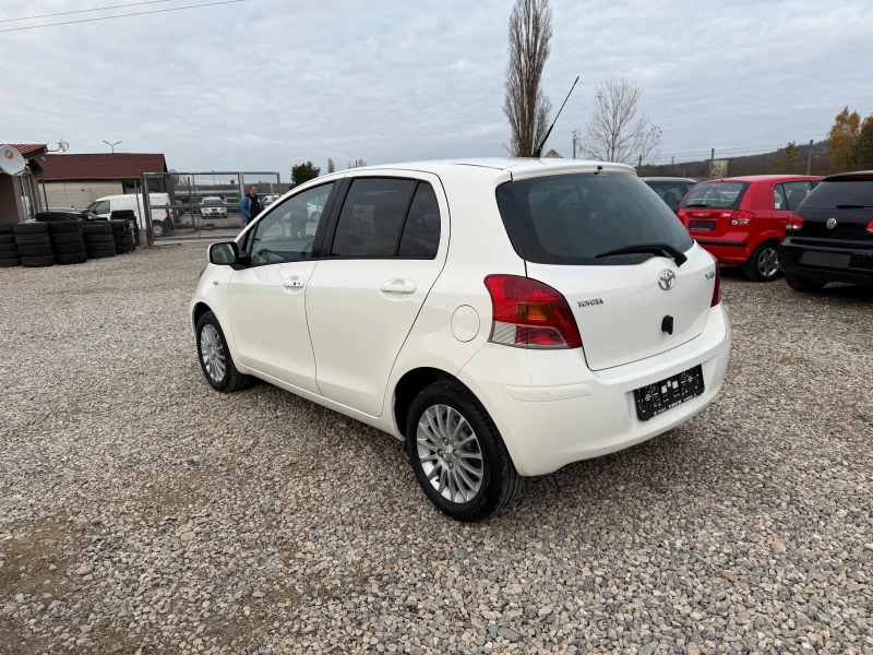 Toyota Yaris 1.33-101PS-6 ск, снимка 7 - Автомобили и джипове - 48102318