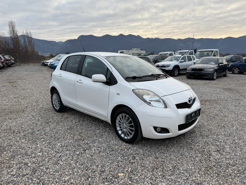 Toyota Yaris 1.33-101PS-6 ск, снимка 3 - Автомобили и джипове - 48102318