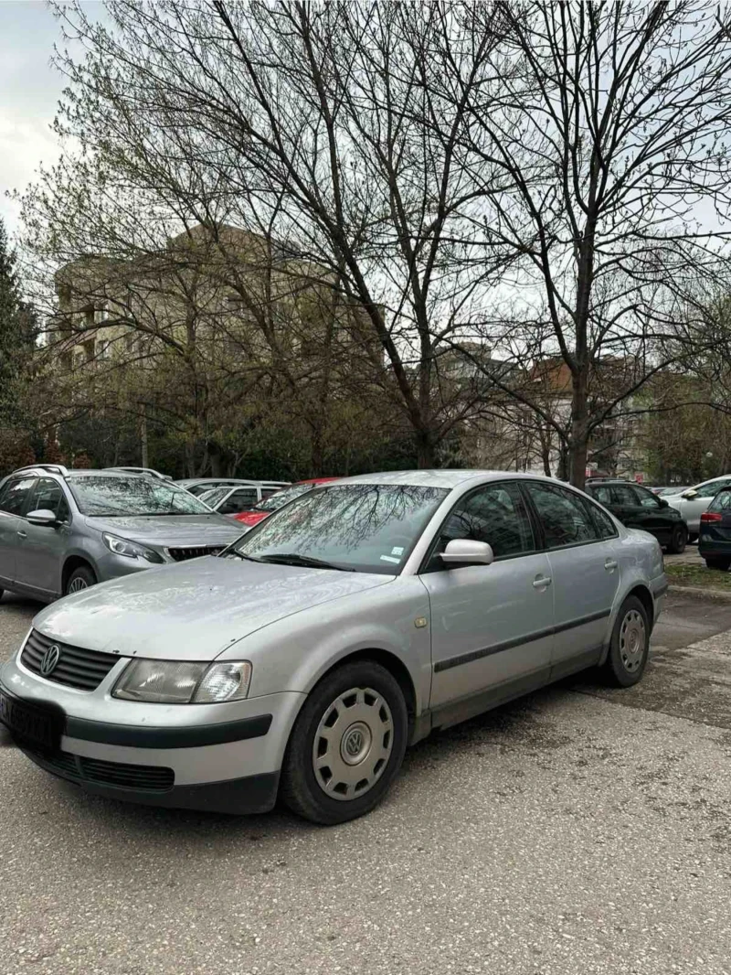 VW Passat, снимка 1 - Автомобили и джипове - 49534781