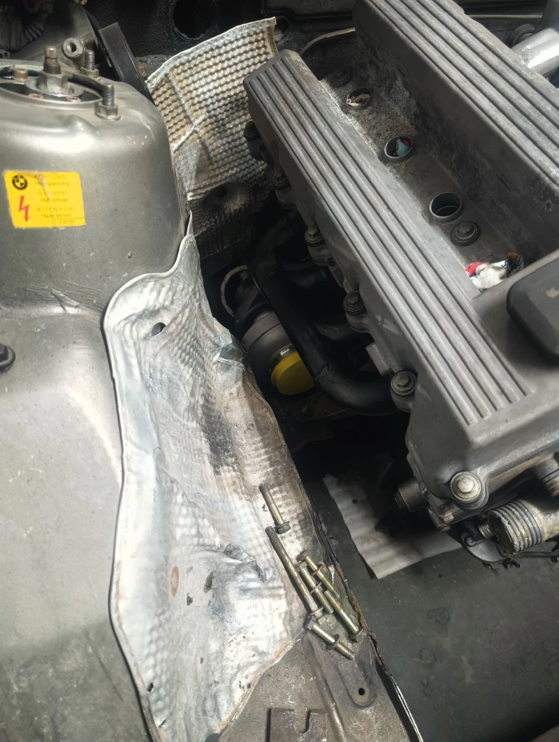 BMW 318 Turbo, снимка 10 - Автомобили и джипове - 51946488