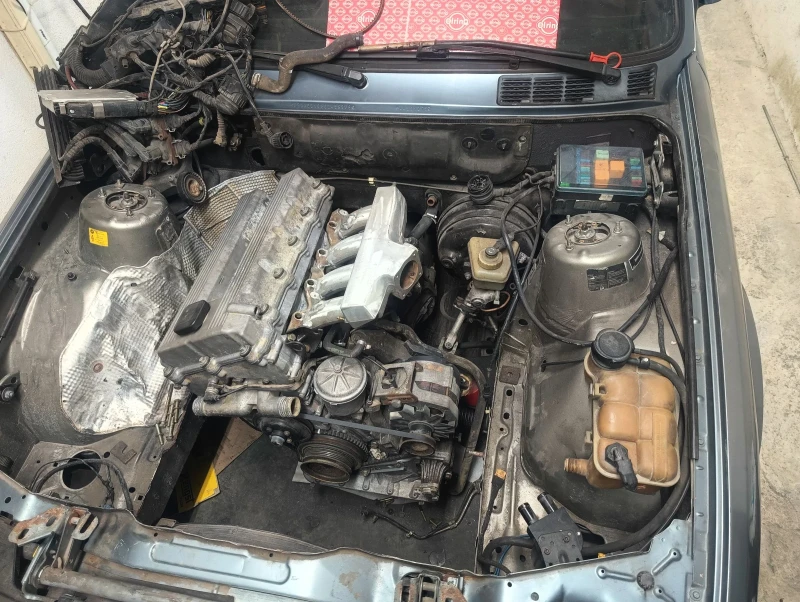 BMW 318 Turbo, снимка 9 - Автомобили и джипове - 51946488