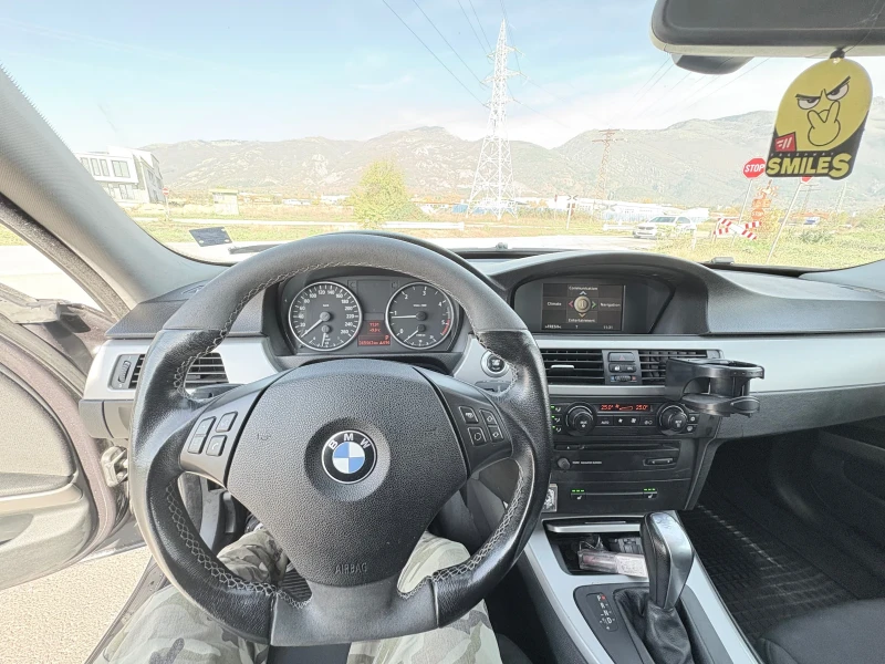 BMW 320 163кс/Навигация, Подгрев, Автомат , снимка 12 - Автомобили и джипове - 52725629