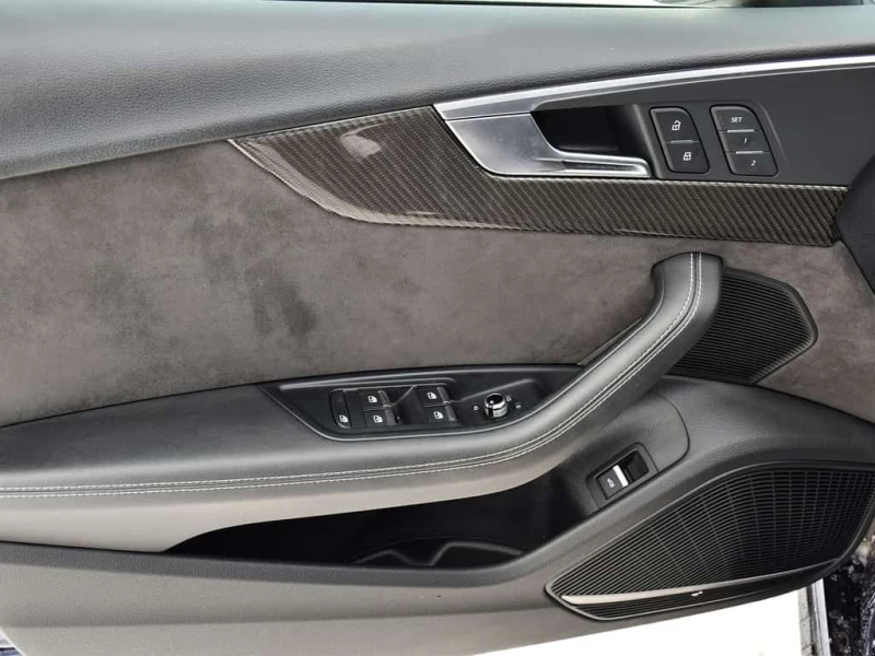 Audi Rs5 * 2.9T quattro * CARFAX * БЕЗ ПЪРВОНАЧАЛНА ВНОСКА, снимка 12 - Автомобили и джипове - 53587456