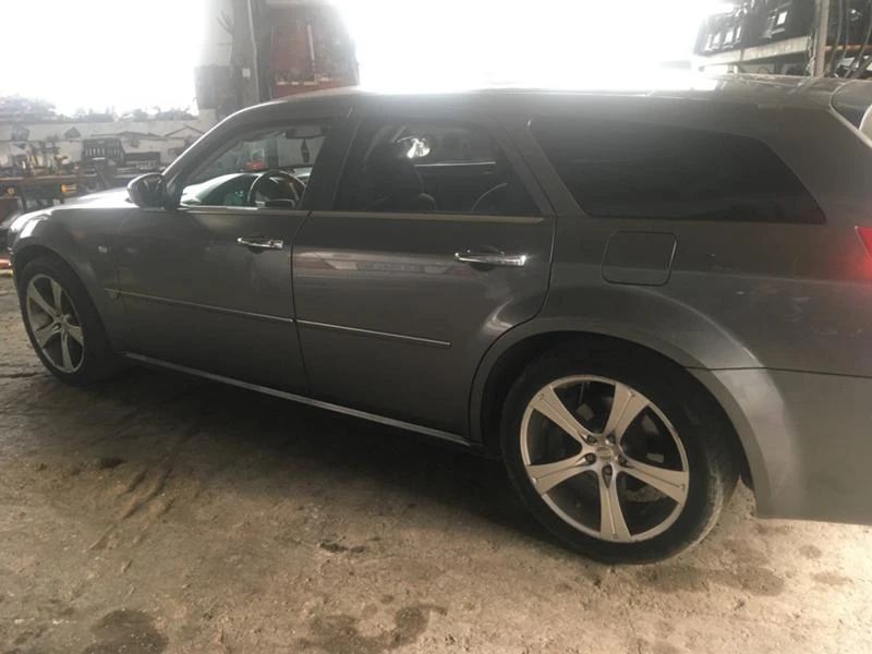 Chrysler 300c 3.0D, снимка 4 - Автомобили и джипове - 28082243