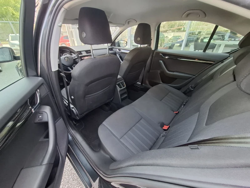 Skoda Octavia 1.4 TSI - 26300 лв. - 12526300 | Car24.bg