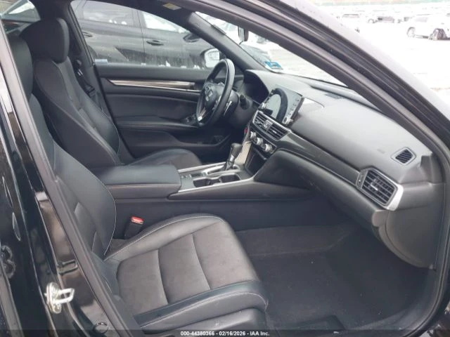 Honda Accord SPORT* Keyless* Камера* Lane Assist, снимка 9 - Автомобили и джипове - 53815629