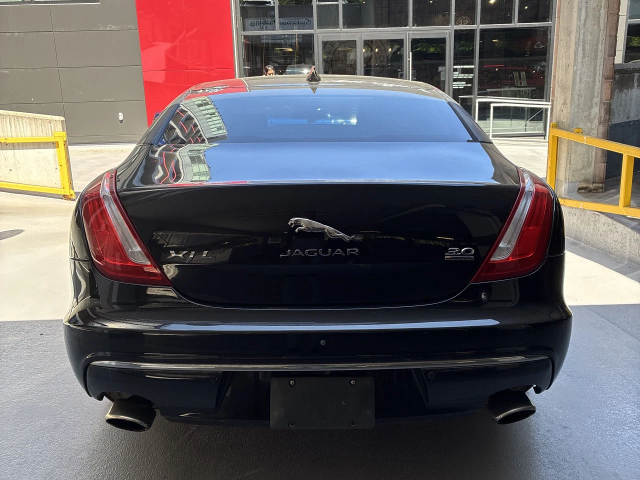 Jaguar Xj CARFAX* АВТОФИНАНСИРАНЕ* БЕЗ ПЪРВОНАЧАЛНА ВНОСКА*  - изображение 4