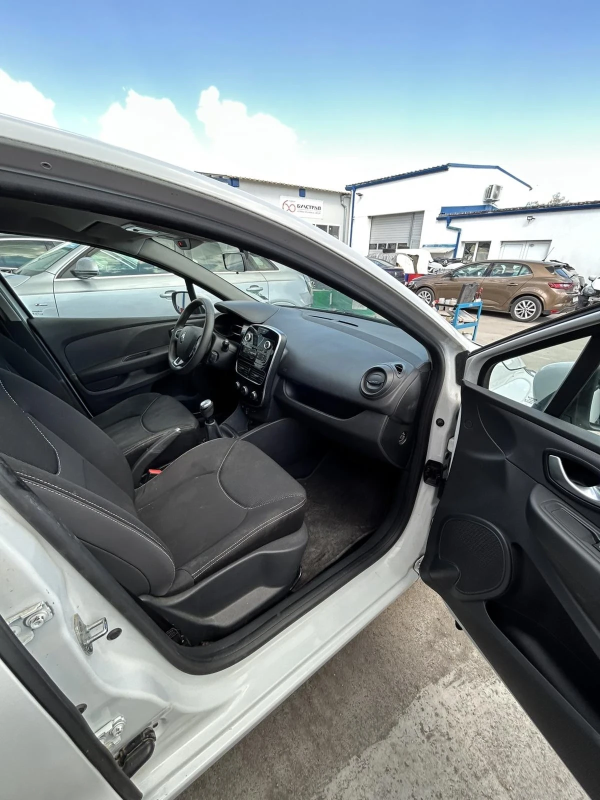 Renault Clio  - изображение 8