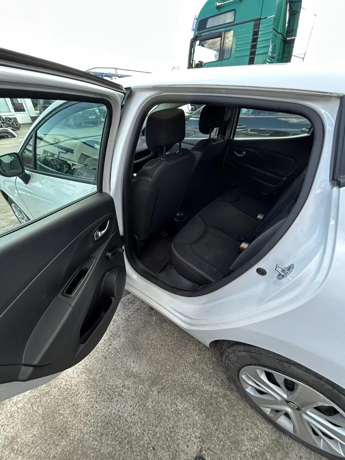 Renault Clio  - изображение 9