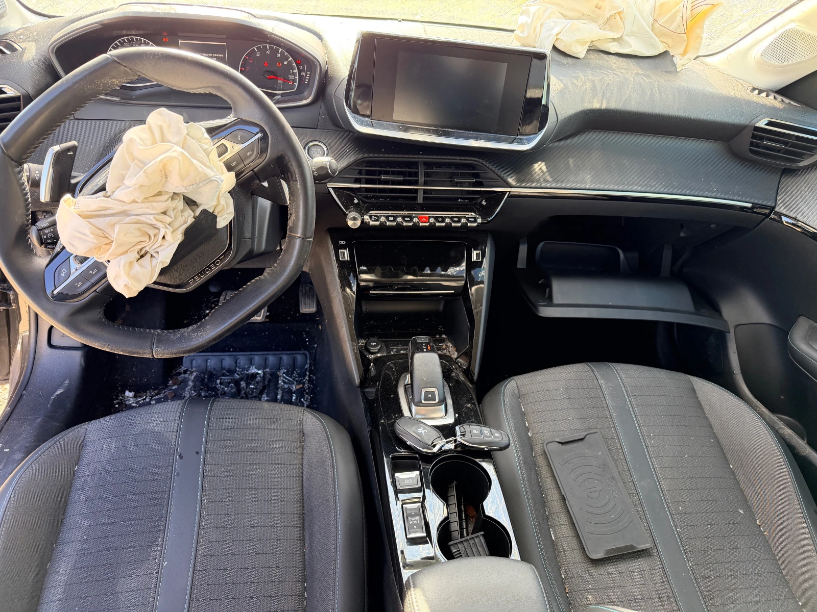 Peugeot 208 1.2 PureTech - изображение 8