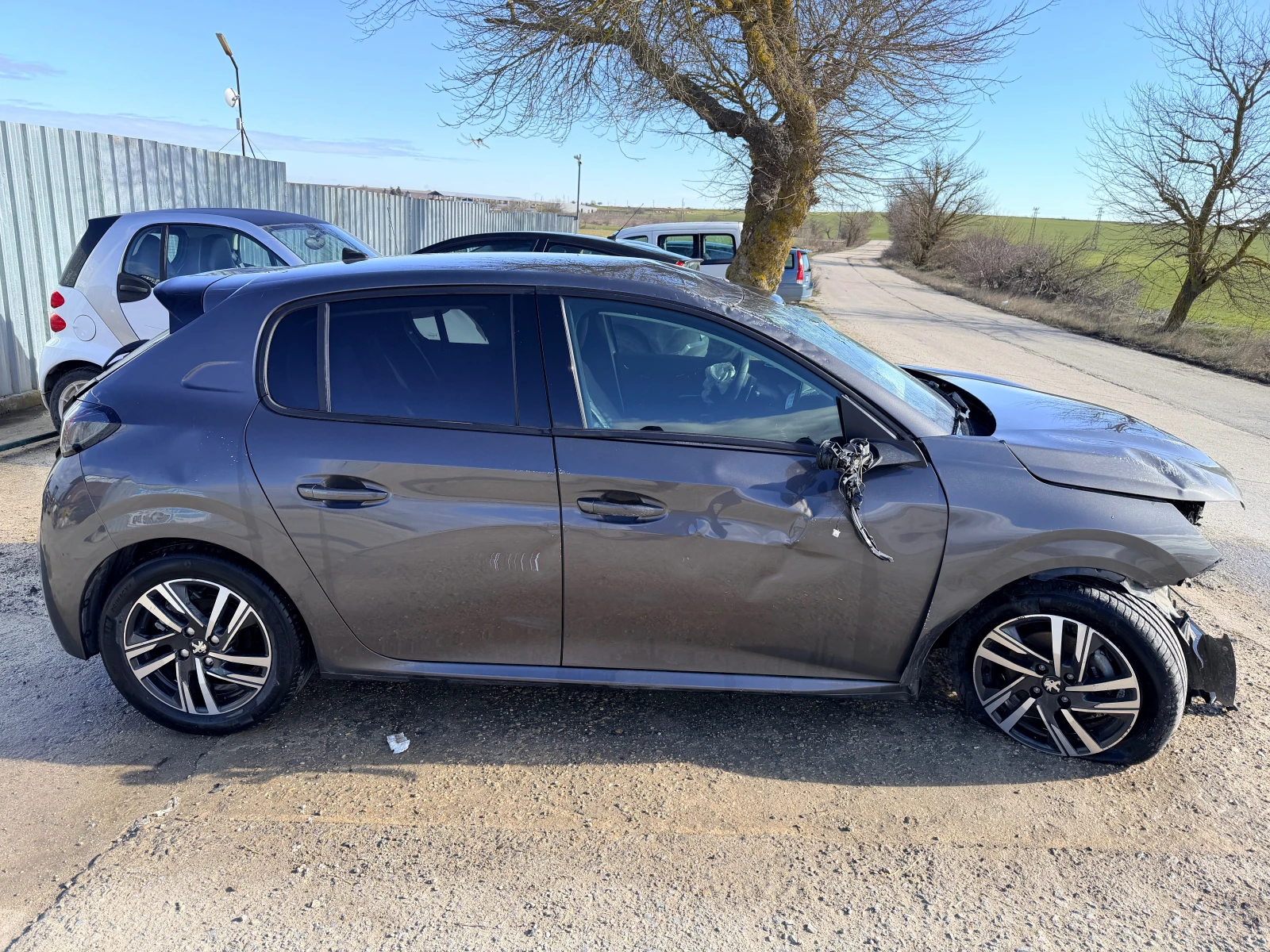 Peugeot 208 1.2 PureTech - изображение 3