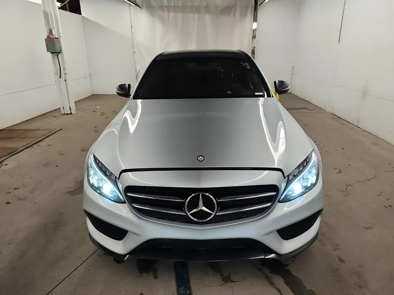 Mercedes-Benz C 300 4MATIC* AMG-Line* Night-pack* LED* Подгрев* Пано* , снимка 2 - Автомобили и джипове - 53839199