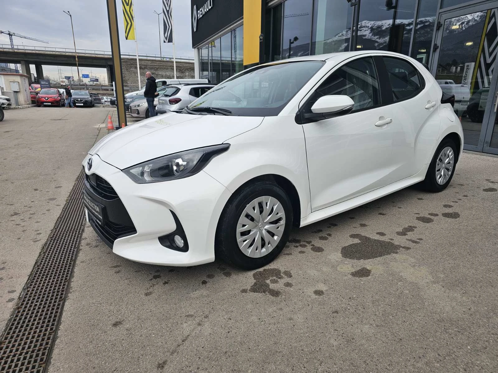 Toyota Yaris 1.4 Hybrid 92 hp