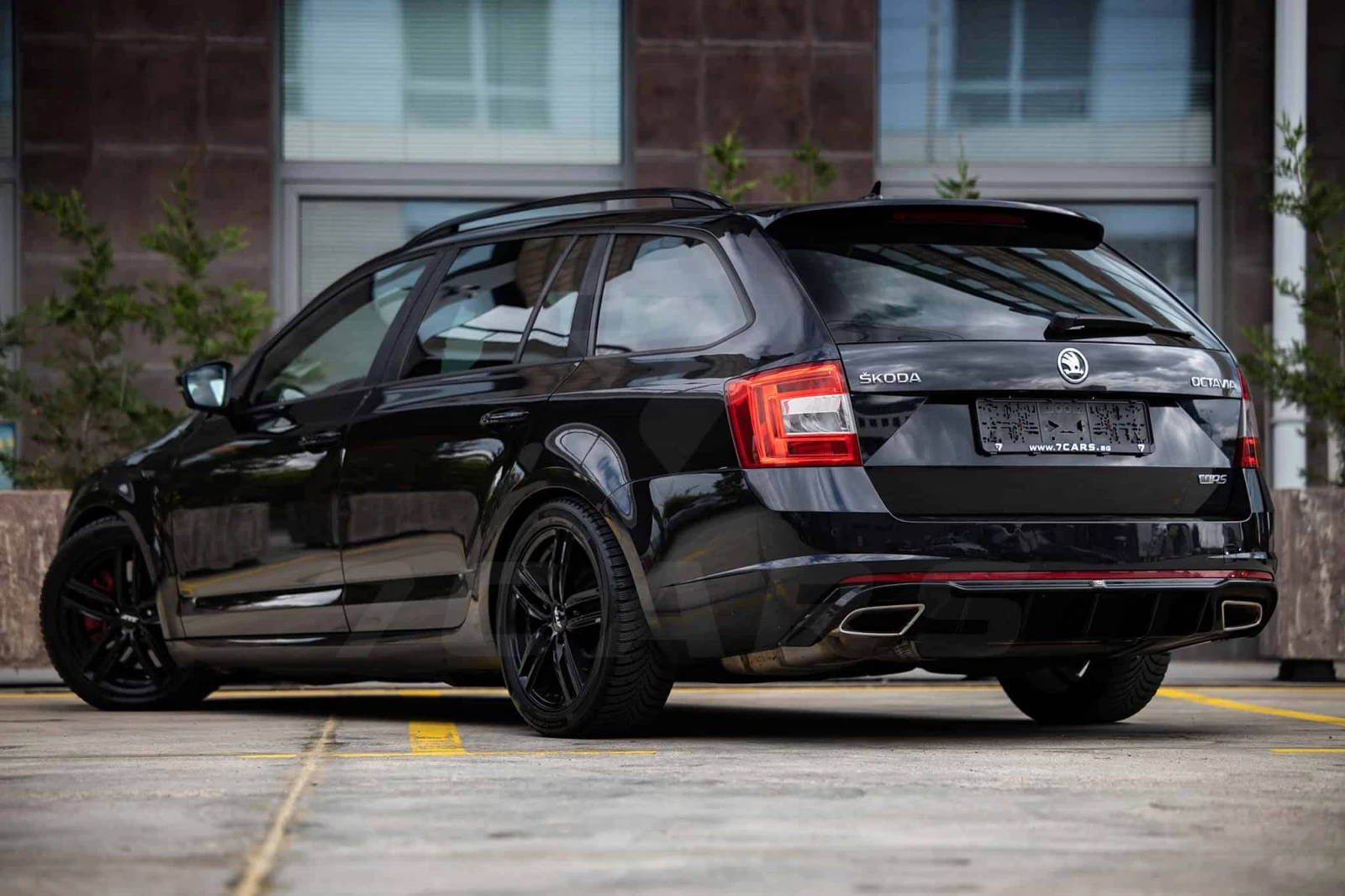 Skoda Octavia VRS* 2.0 TDI* Автомат* LED* Apple CarPlay/Android , снимка 4 - Автомобили и джипове - 54132037