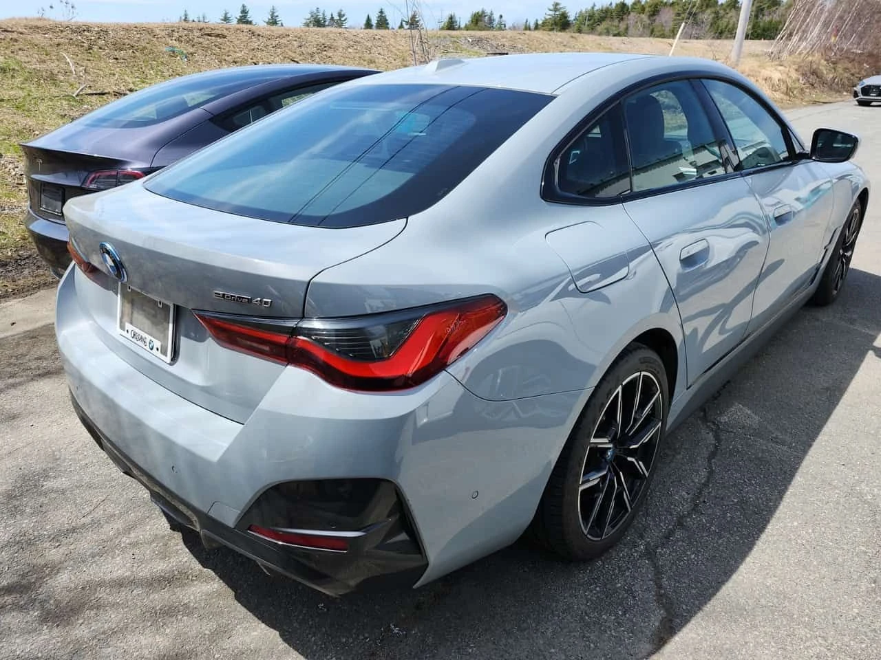 BMW i4 EDRIVE40/CARFAX/ШИБИДАХ/ПОДГРЕВИ, снимка 3 - Автомобили и джипове - 54445029