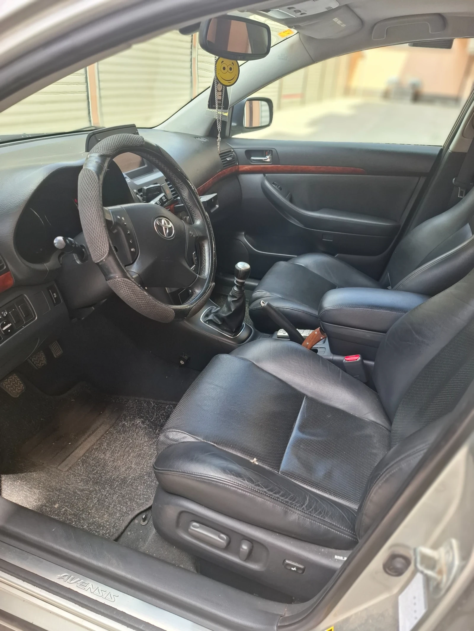 Toyota Avensis, снимка 5 - Автомобили и джипове - 54726050