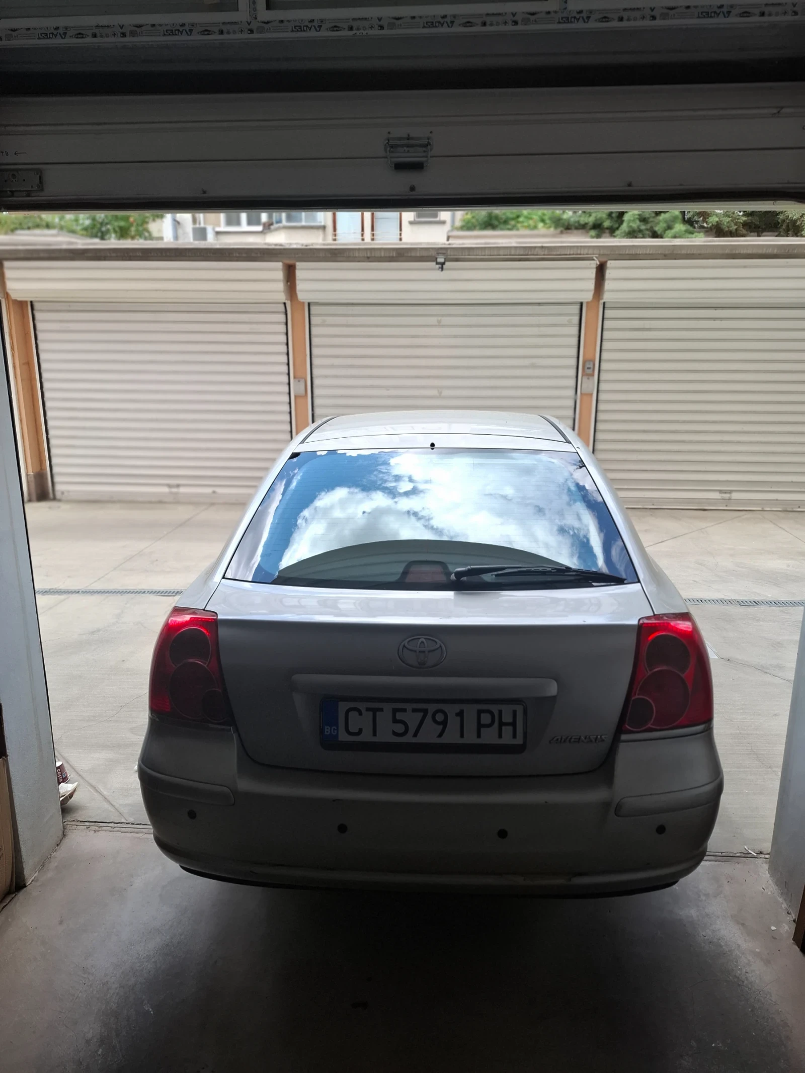 Toyota Avensis, снимка 4 - Автомобили и джипове - 54726050