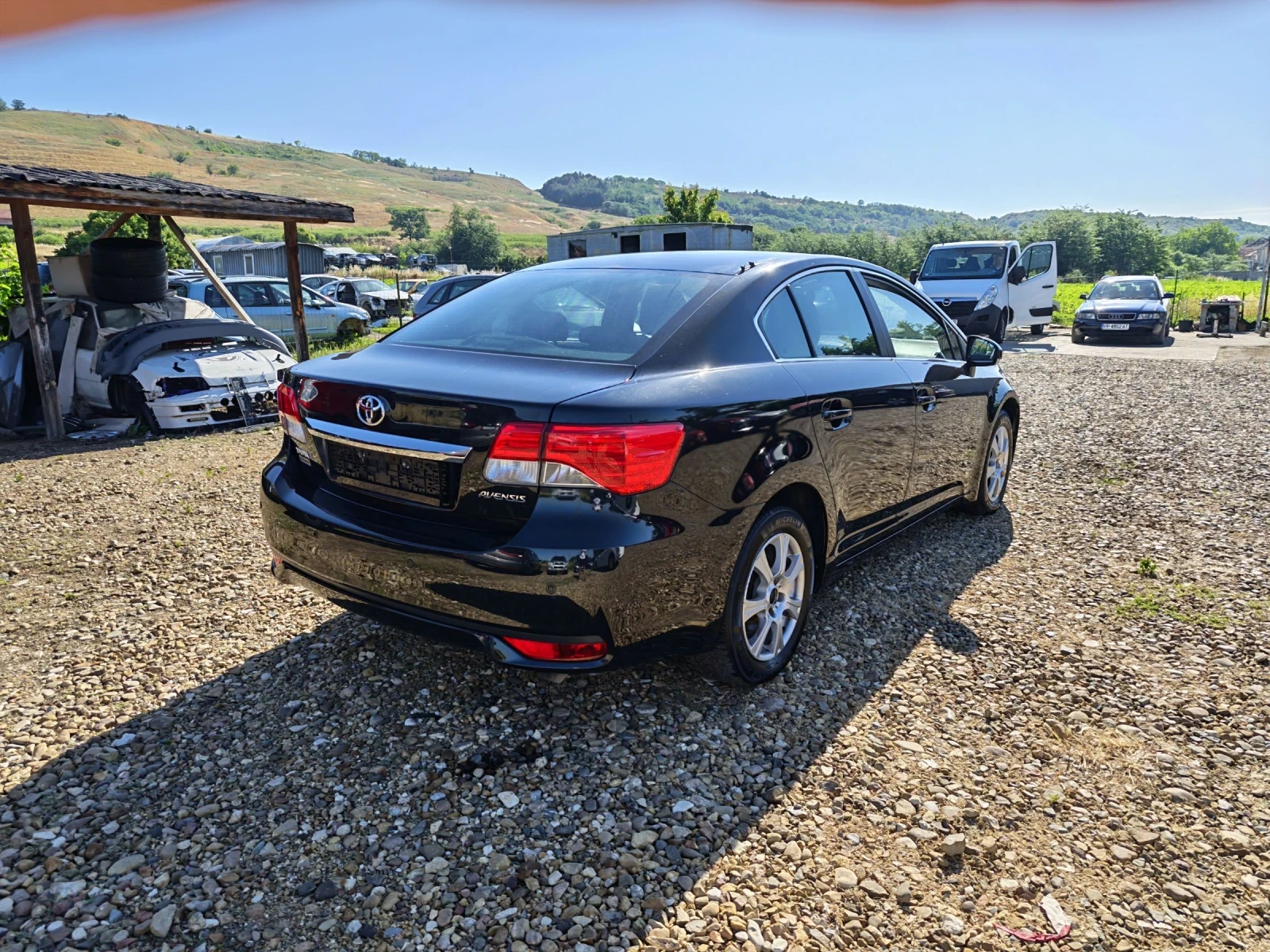 Toyota Avensis 2.0 d4d 125k. НАВИ, КОЖА, КСЕНОН, ТОП!!!, снимка 4 - Автомобили и джипове - 55034944