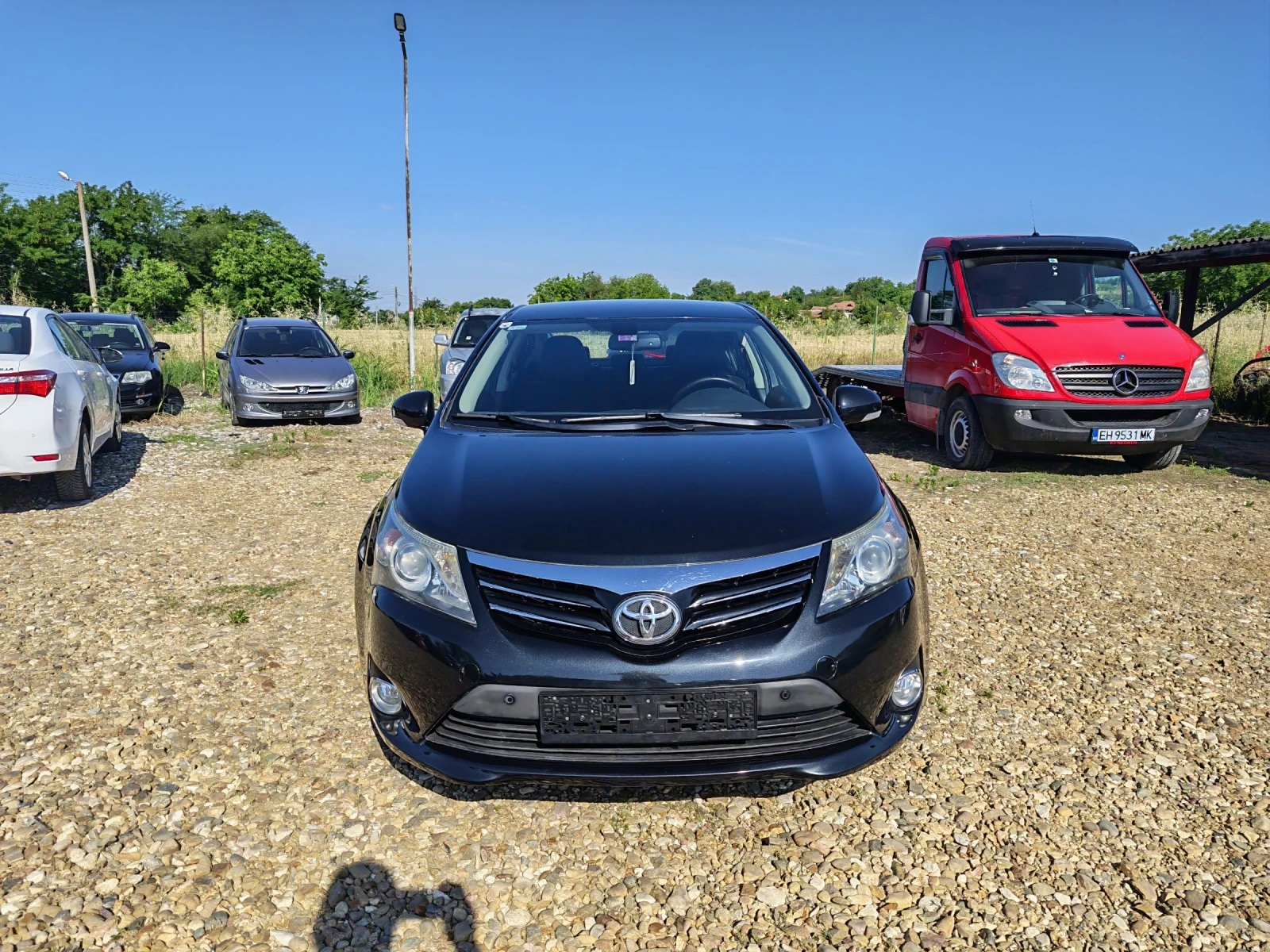 Toyota Avensis 2.0 d4d 125k. НАВИ, КОЖА, КСЕНОН, ТОП!!!, снимка 2 - Автомобили и джипове - 55034944