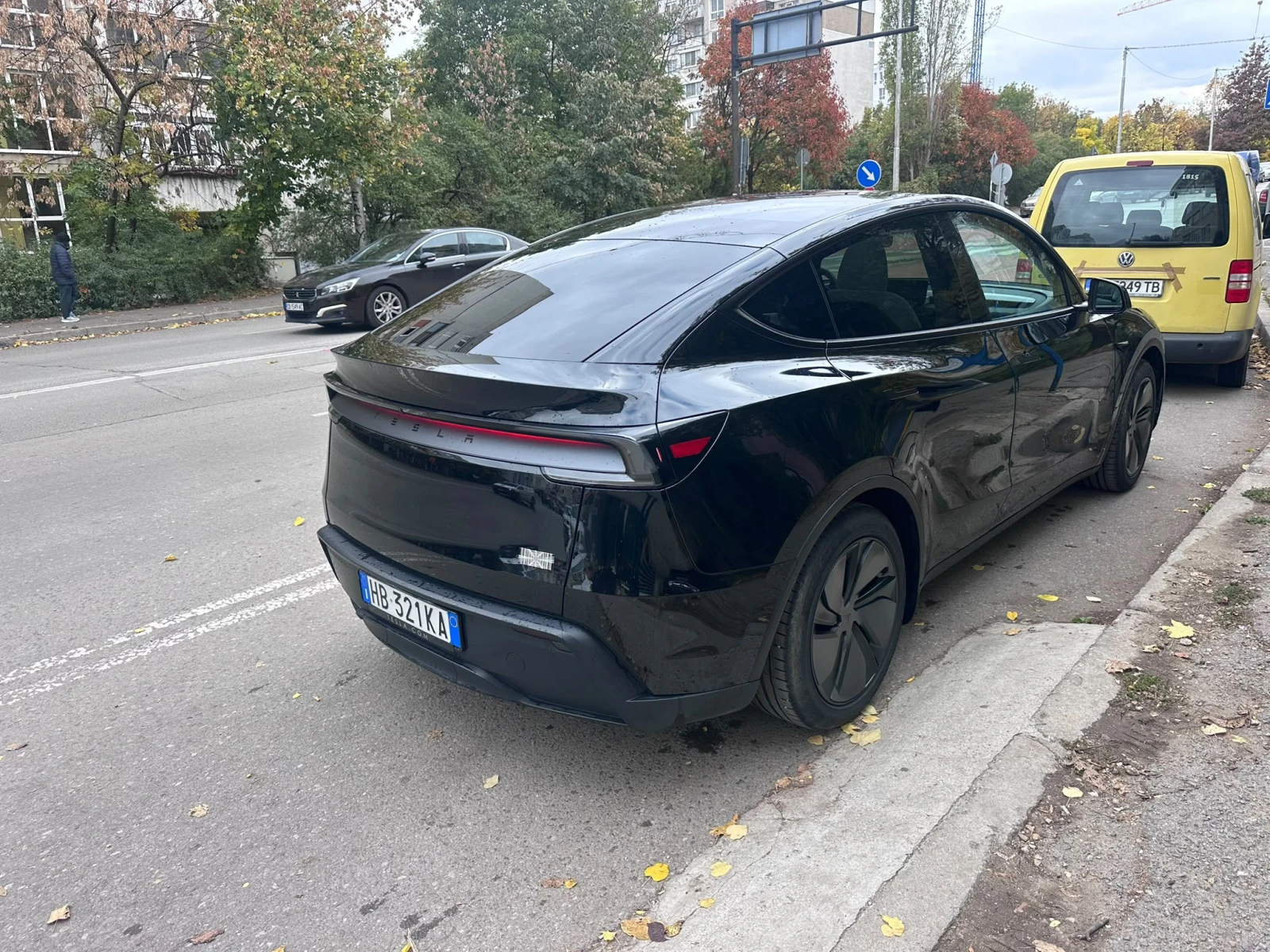 Tesla Model Y Juniper Longe Range 4x4 Premium, снимка 2 - Автомобили и джипове - 56565925