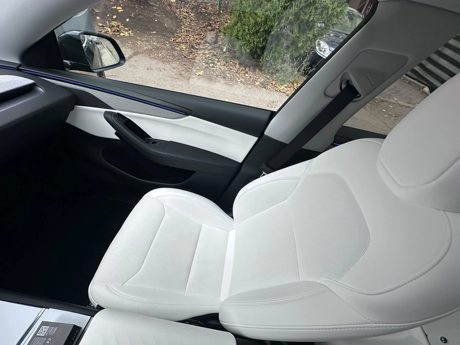 Tesla Model Y Juniper Longe Range 4x4 Premium, снимка 5 - Автомобили и джипове - 56565925