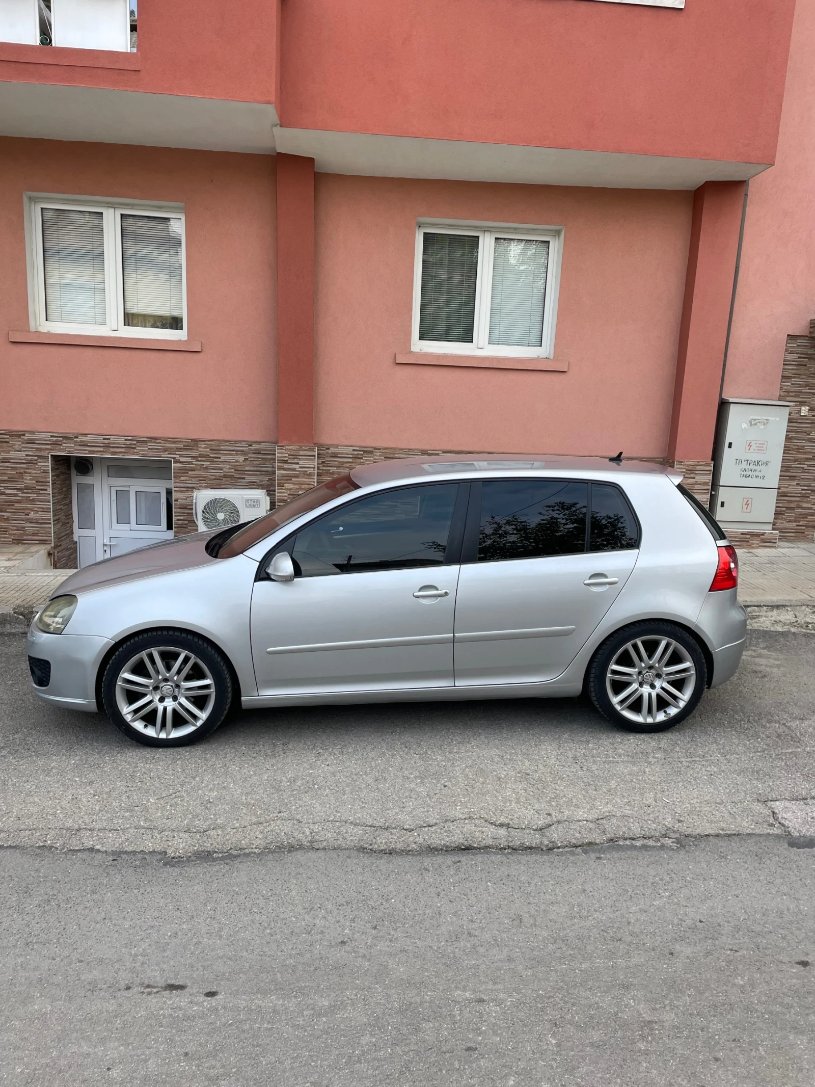 VW Golf 2.0 TDI 140 кс 6 ск, снимка 3 - Автомобили и джипове - 56733054