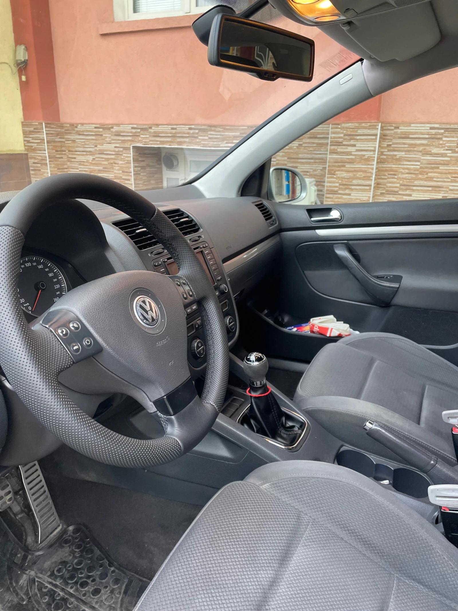 VW Golf 2.0 TDI 140 кс 6 ск, снимка 14 - Автомобили и джипове - 56733054