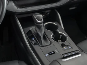 Toyota Highlander 2.5* HYBRID* COMFORT* AWD-I* E-CVT* ГАРАНЦИЯ, снимка 8