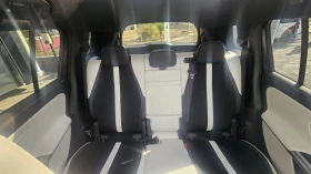 Mercedes-Benz GLB 220 4MATIC 6+ 1, снимка 12