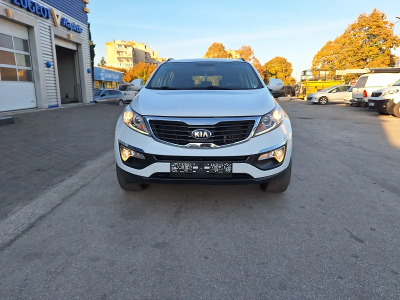 Kia Sportage 1.7д* 6ск/Лед/Топ* , снимка 1 - Автомобили и джипове - 48173228