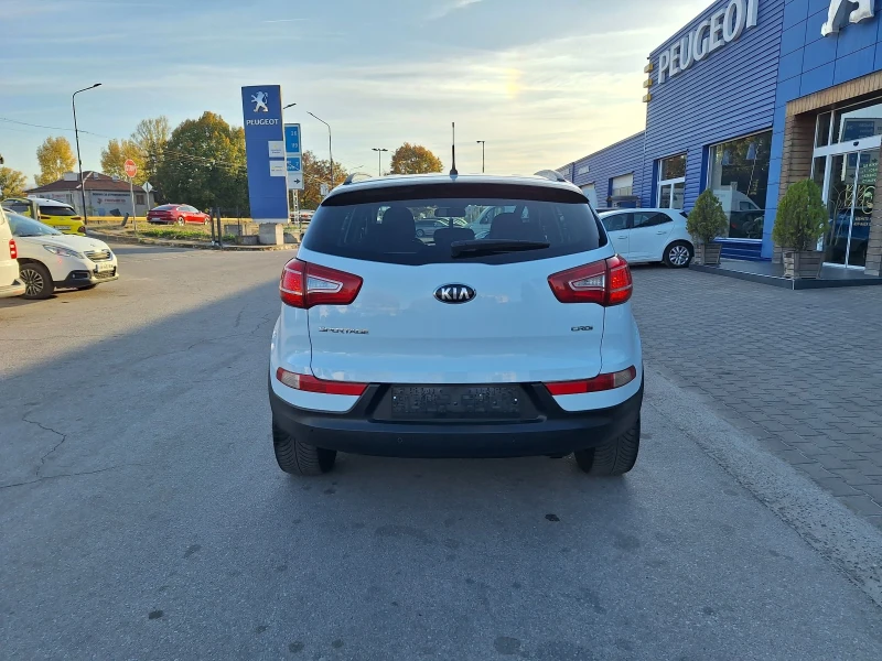 Kia Sportage 1.7д* 6ск/Лед/Топ* , снимка 6 - Автомобили и джипове - 48173228