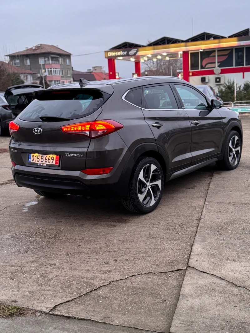 Hyundai Tucson * 1.7CRDI* СЕРВИЗНА ИСТОРИЯ* АВТОМАТИК* , снимка 4 - Автомобили и джипове - 48452141