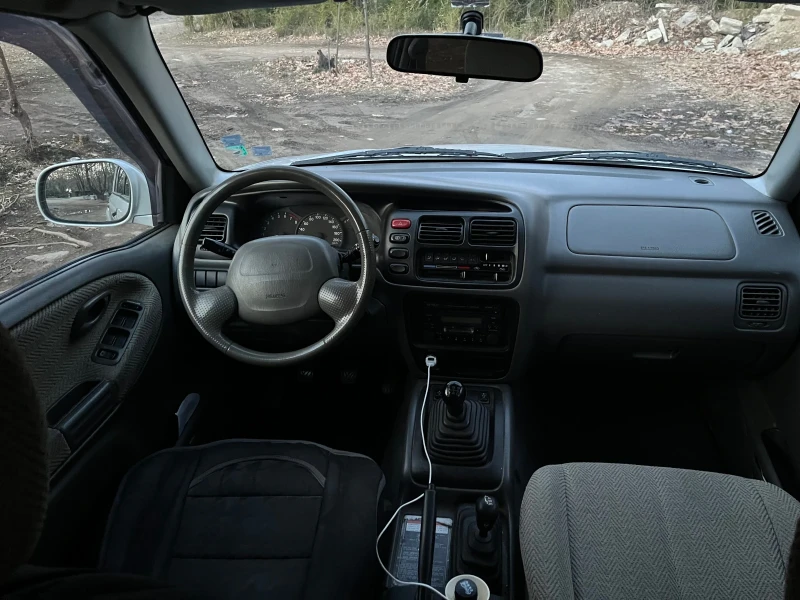 Suzuki Grand vitara 2.5 V6 Газ/Бензин, снимка 7 - Автомобили и джипове - 49213331