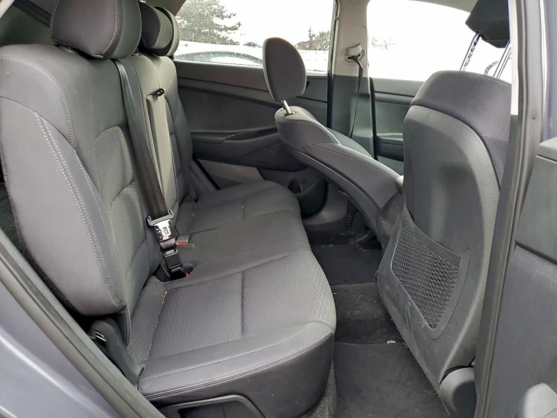 Hyundai Tucson, снимка 11 - Автомобили и джипове - 53120178