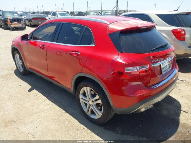 Mercedes-Benz GLA 250 4MATIC * * CARFAX * * АВТО КРЕДИТ * *  - изображение 4