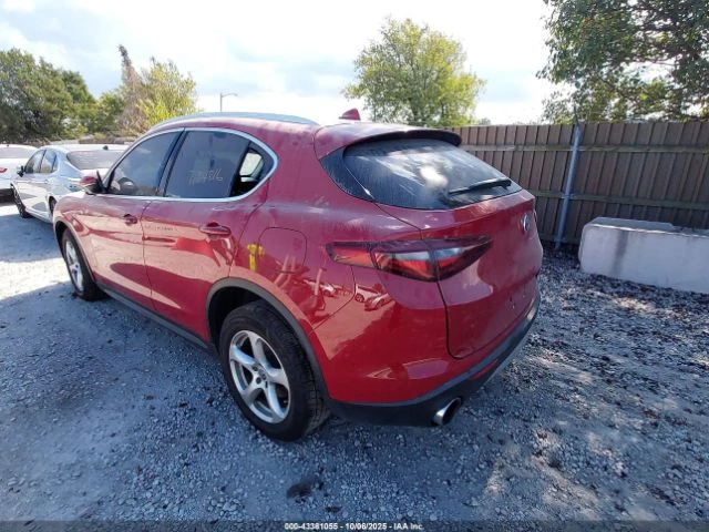 Alfa Romeo Stelvio DISTRONIC* KEYLESS* ПОДГРЕВ* КАМЕРА* LANE ASSIST - изображение 4