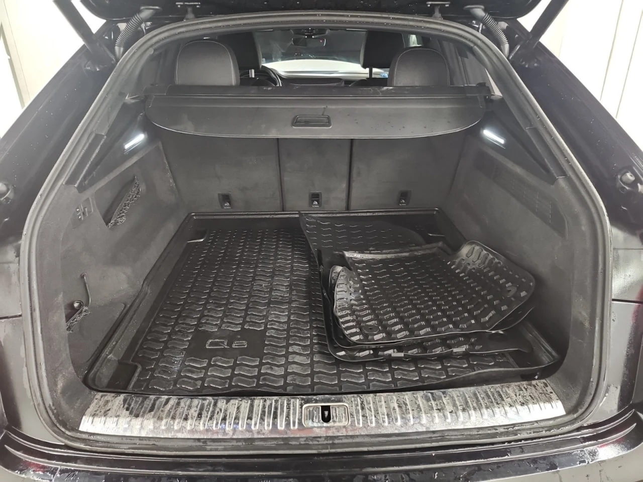 Audi Q8 *  *    *   *  | Mobile.bg   13