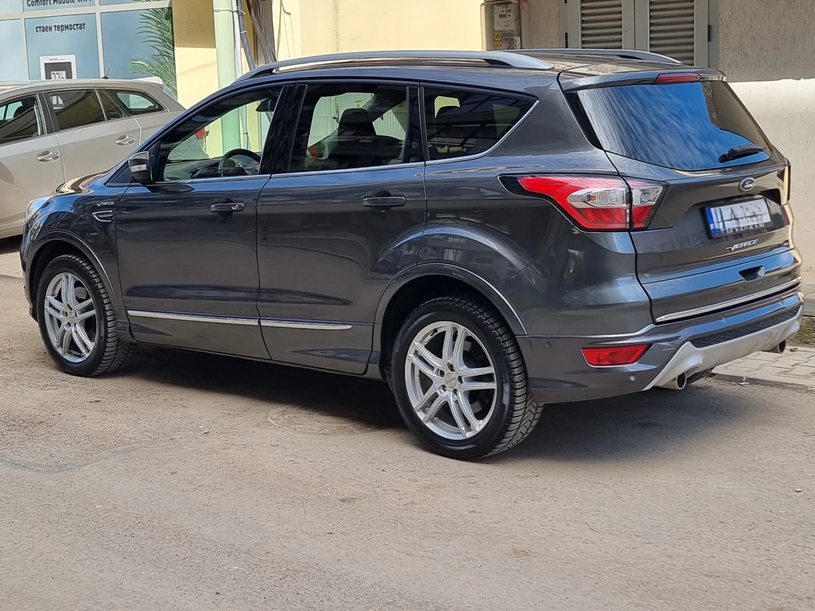 Ford Kuga  Vignale AWD 4x4 Automatic Full Extras - изображение 3