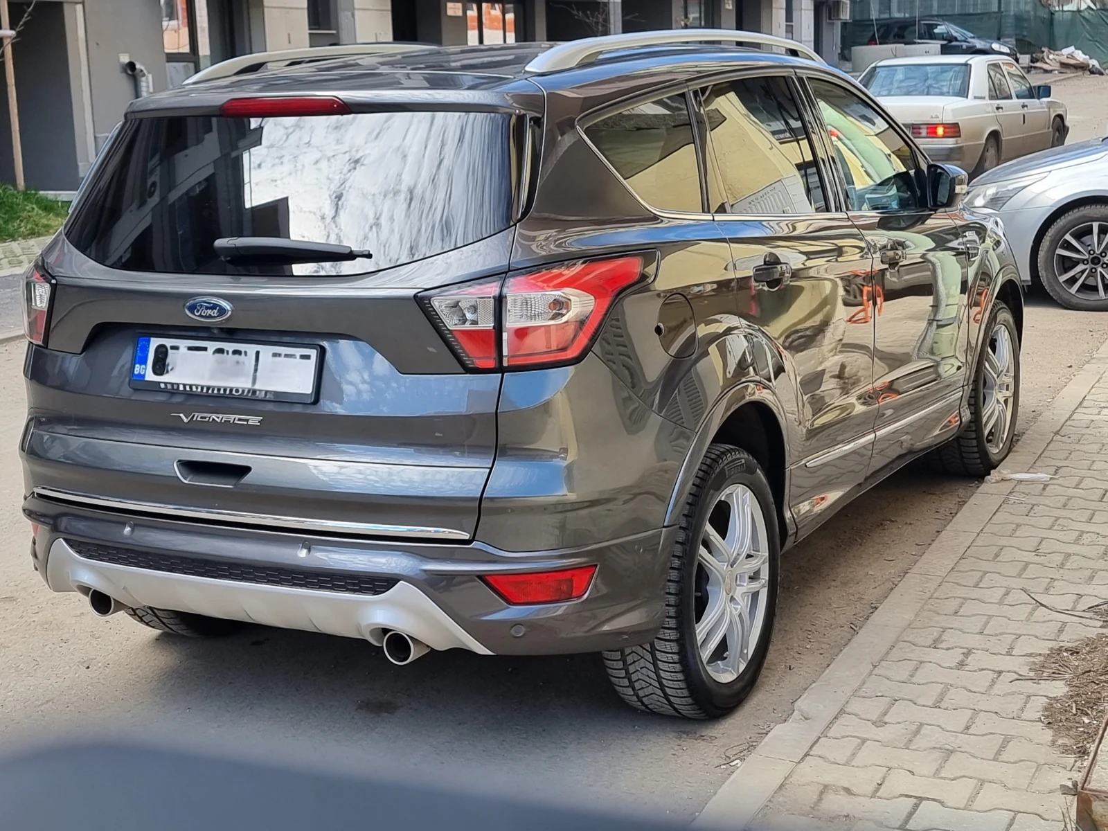 Ford Kuga  Vignale AWD 4x4 Automatic Full Extras - изображение 4