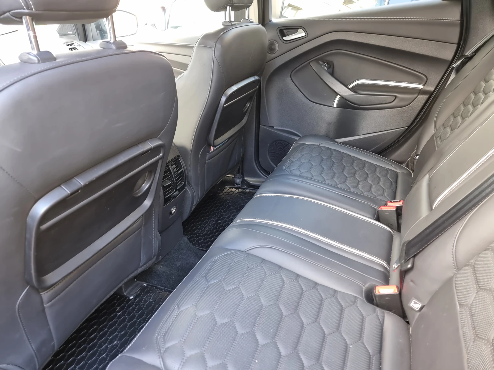 Ford Kuga  Vignale AWD 4x4 Automatic Full Extras - изображение 10