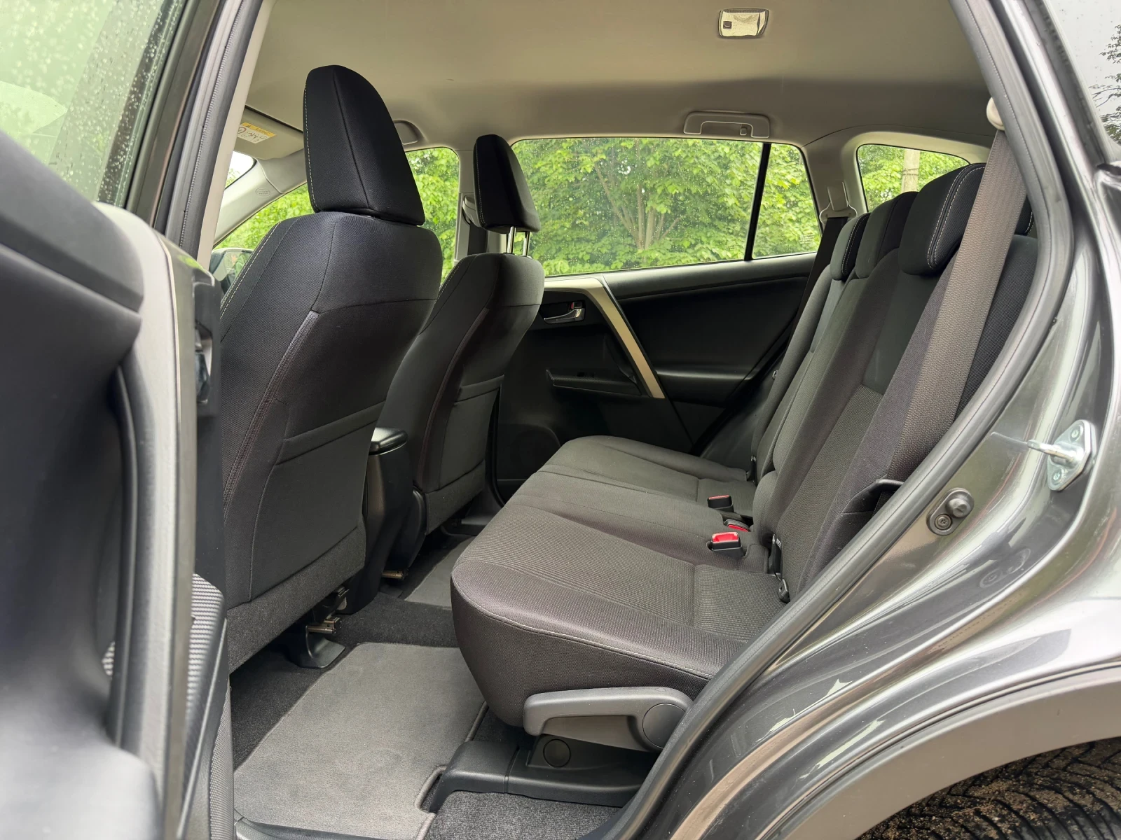 Toyota Rav4 2.0D 122кс Нави Кам 6-ск 3-ключа 14г История.LED, снимка 10 - Автомобили и джипове - 53714090