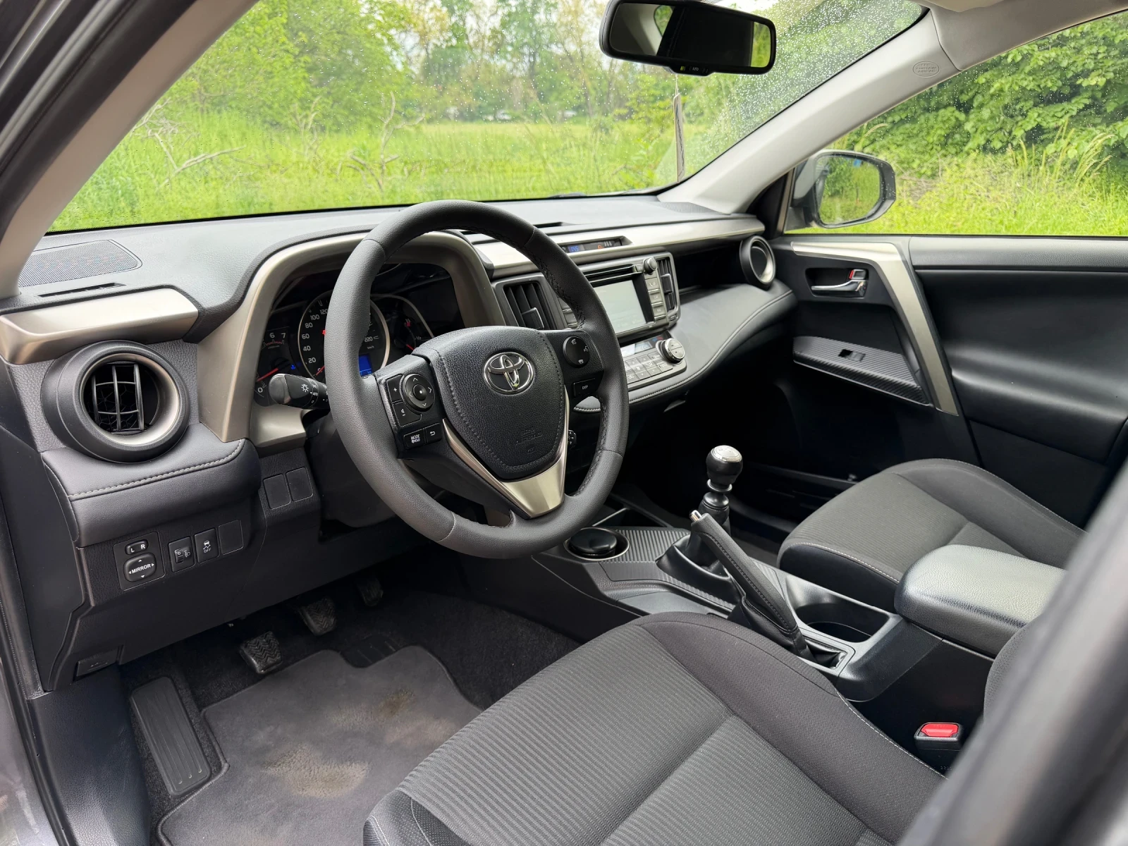 Toyota Rav4 2.0D 122кс Нави Кам 6-ск 3-ключа 14г История.LED, снимка 9 - Автомобили и джипове - 53714090