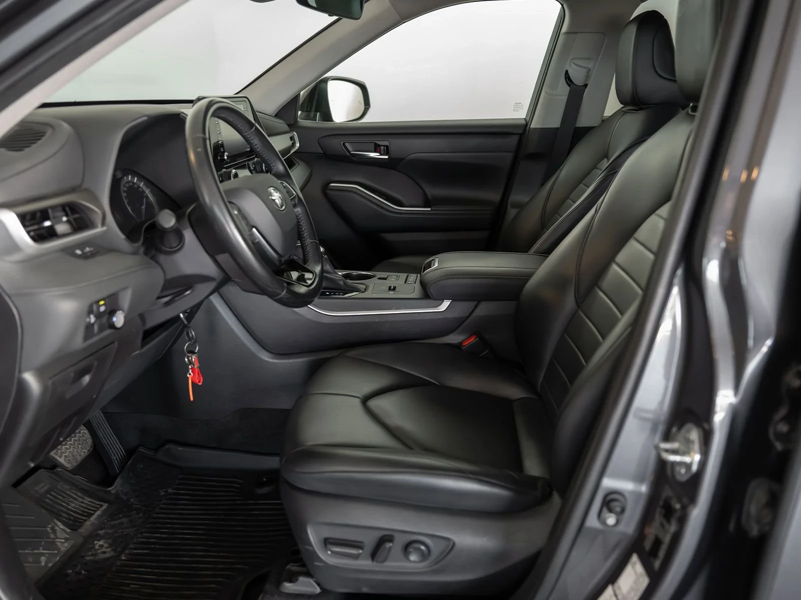 Toyota Highlander 2.5* HYBRID* COMFORT* AWD-I* E-CVT* ГАРАНЦИЯ, снимка 7 - Автомобили и джипове - 53768832